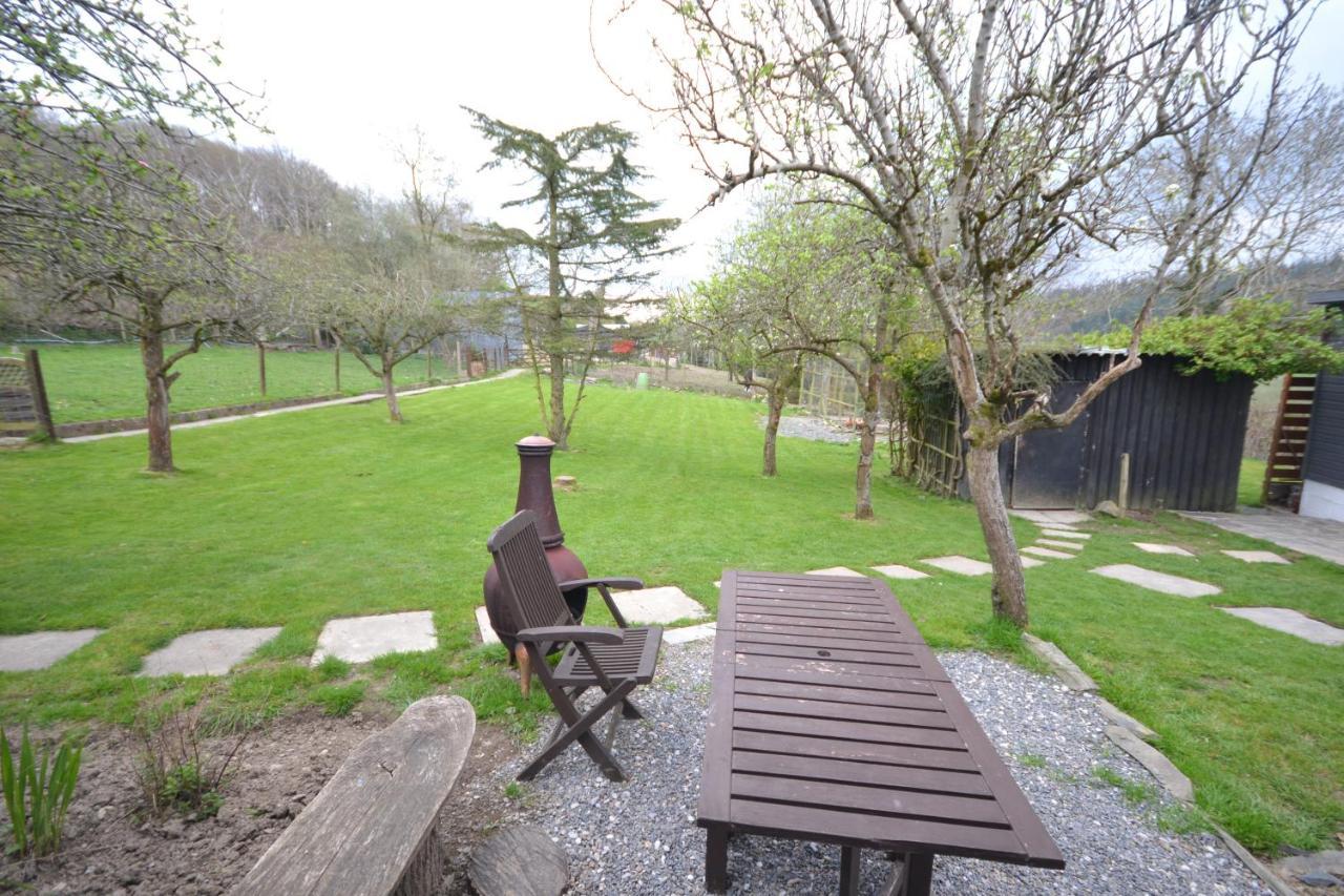 Stunning 2-Bed Cabin In Nantglyn デンビー エクステリア 写真