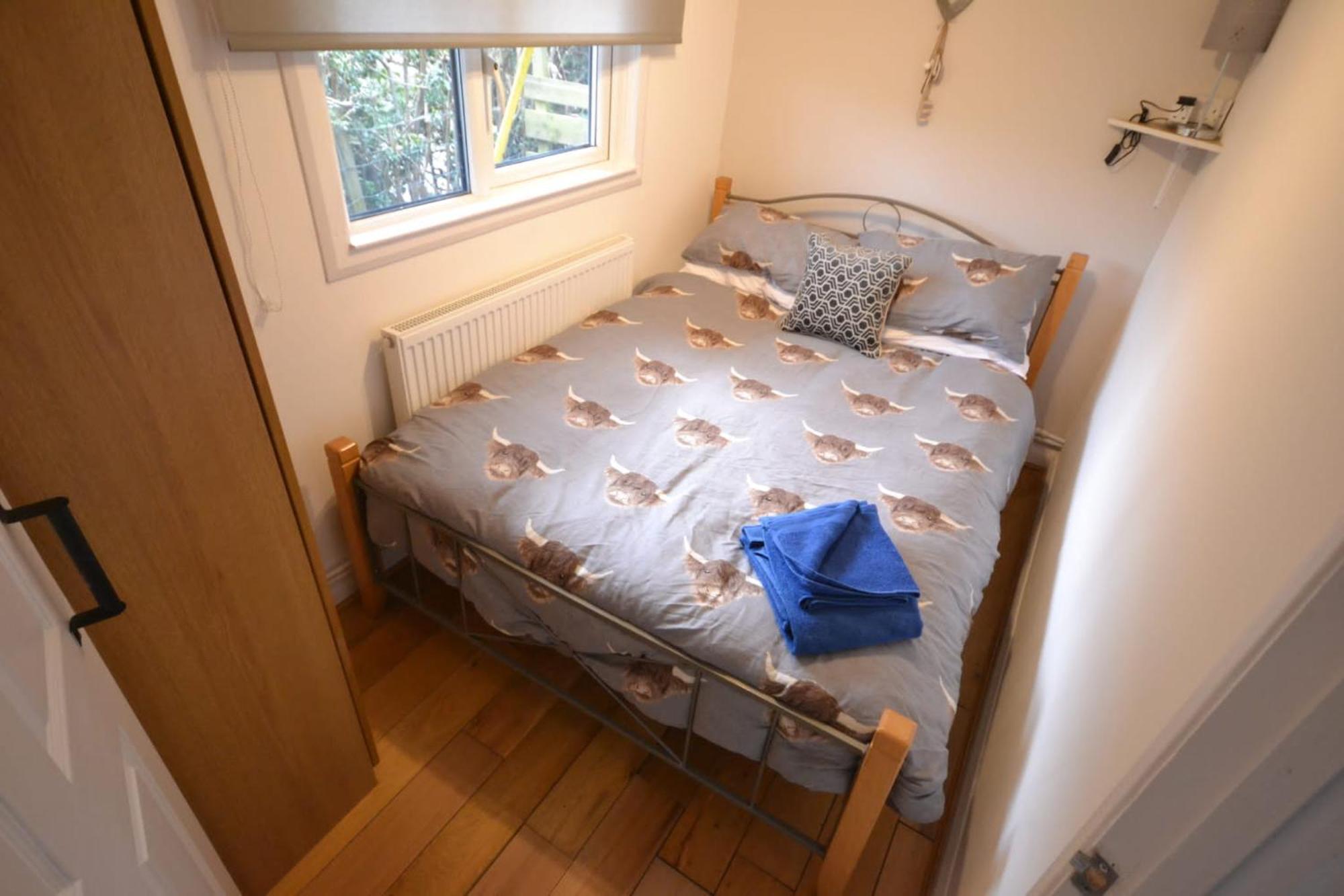 Stunning 2-Bed Cabin In Nantglyn デンビー エクステリア 写真